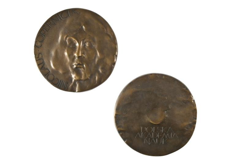 Adam Myjak, Janusz Pastwa, Design of the medal with the face of Copernicus - obverse and reverse